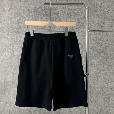 プラダ ショートパンツ