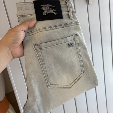 バーバリー ス ジーンズ