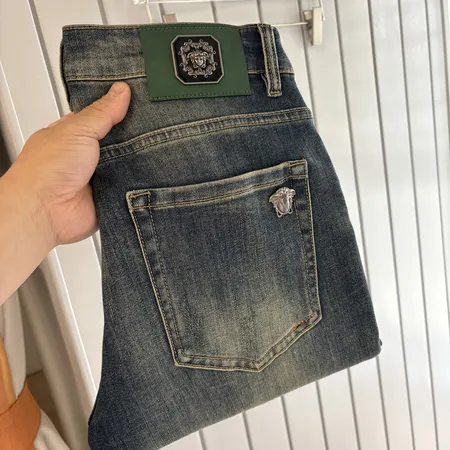 ヴェルサーチ ジーンズ