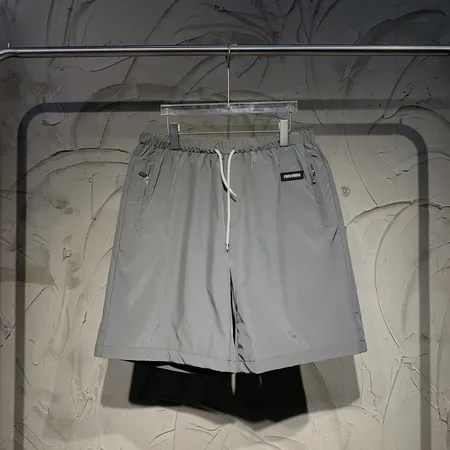 ミュウミュウ ショートパンツ