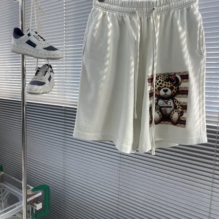 ルイヴィトン ショートパンツ