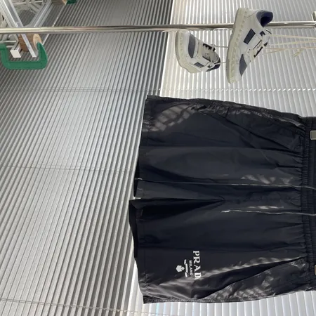 ジバンシィ ショートパンツ