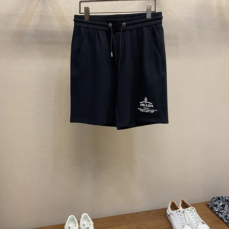 プラダ ショートパンツ