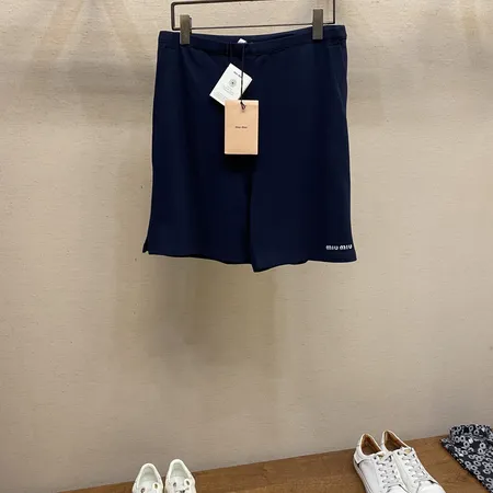 ミュウミュウ ショートパンツ