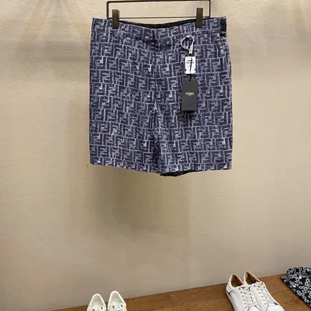 フェンディ ショートパンツ
