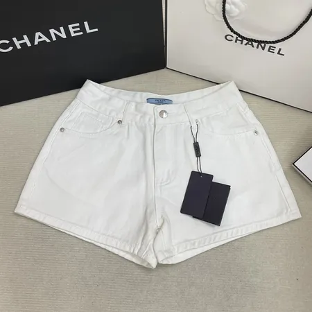 プラダ ショートパンツ