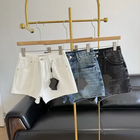 プラダ ショートパンツ