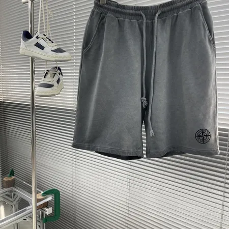 ストーンアイランド ショートパンツ
