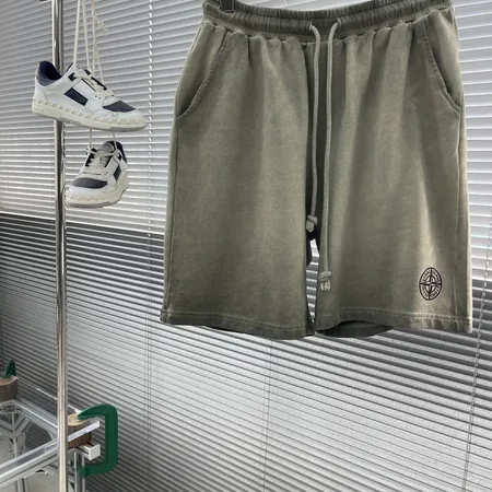 ストーンアイランド ショートパンツ