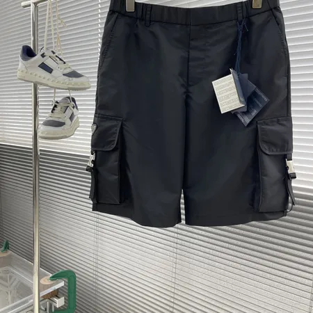プラダ ショートパンツ