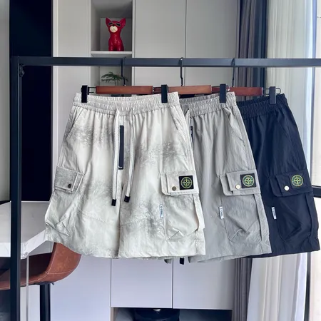 ストーンアイランド ショートパンツ