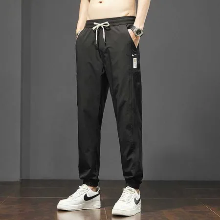 ナイキ カジュアルパンツ