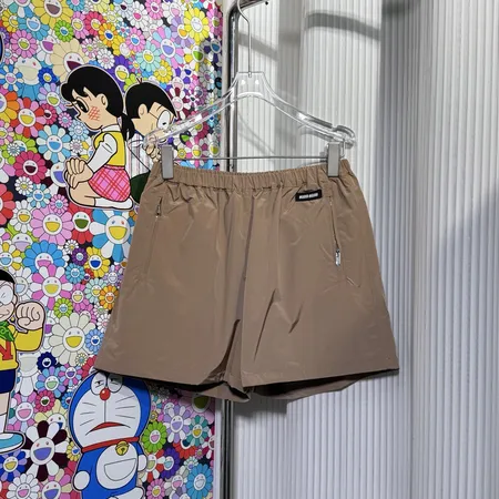 ミュウミュウ ショートパンツ