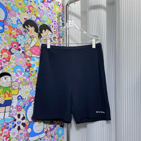 ミュウミュウ ショートパンツ