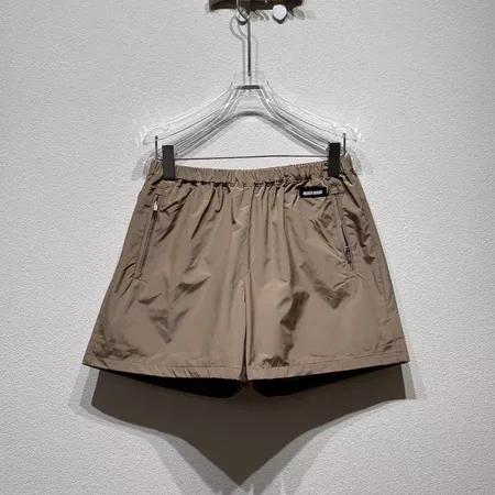 ミュウミュウ ショートパンツ