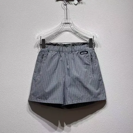 ミュウミュウ ショートパンツ