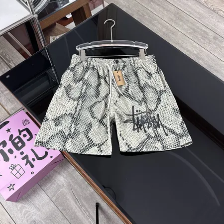 ステューシー ショートパンツ