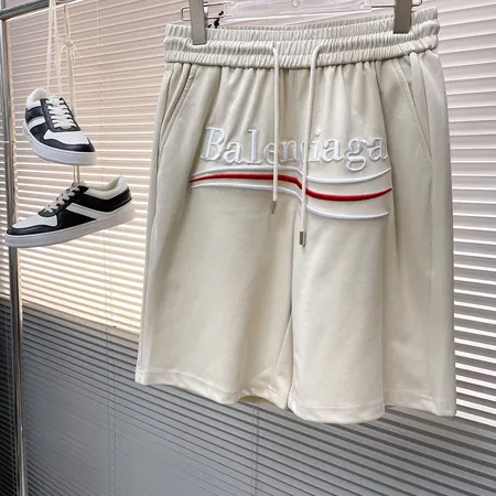 バレンシアガ ショートパンツ