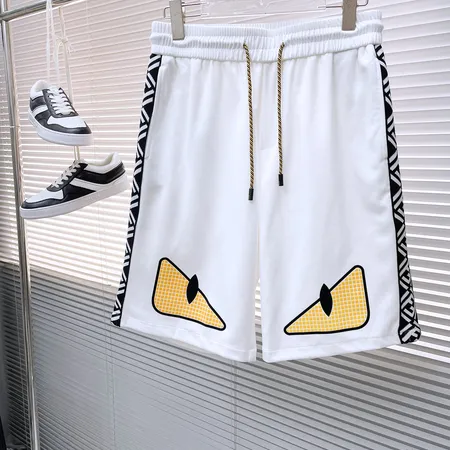 ヴェルサーチ ショートパンツ