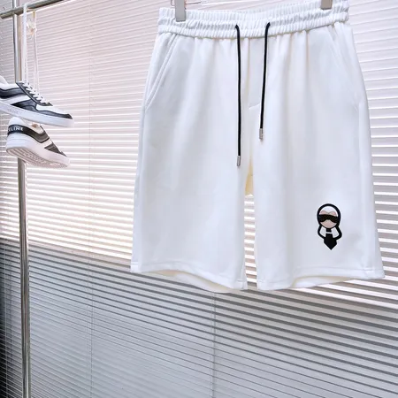 フェンディ ショートパンツ