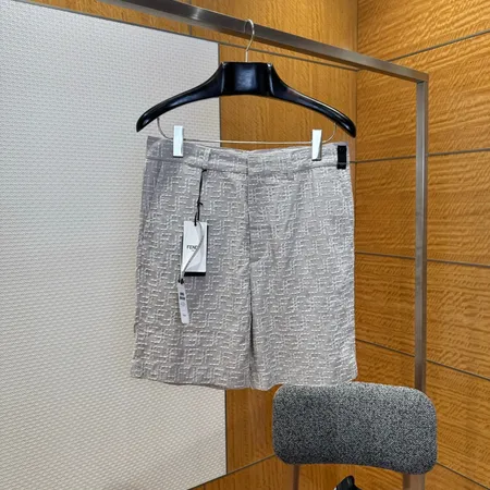 フェンディ ショートパンツ