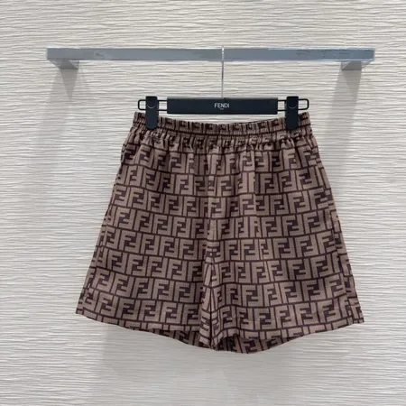 フェンディ ショートパンツ