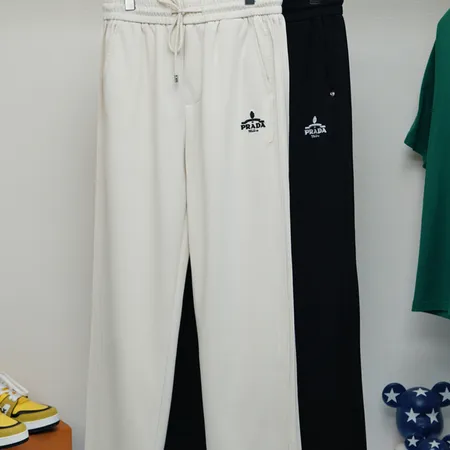 プラダ カジュアルパンツ