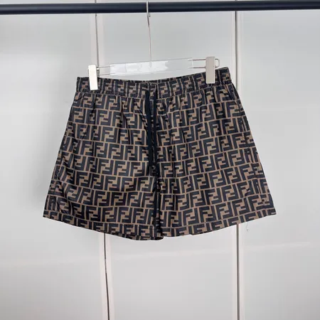フェンディ ショートパンツ
