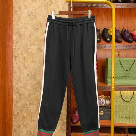 グッチ カジュアルパンツ