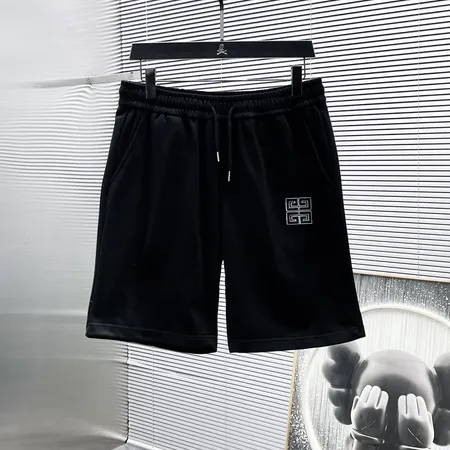 ジバンシィ ショートパンツ