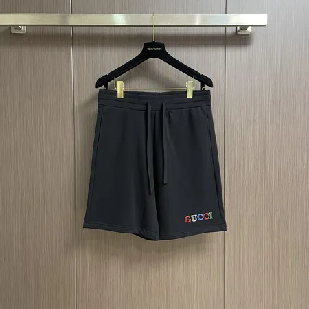 ルイヴィトン ショートパンツ