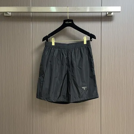 プラダ ショートパンツ