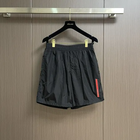 プラダ ショートパンツ