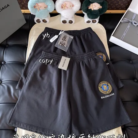 セリーヌ ショートパンツ