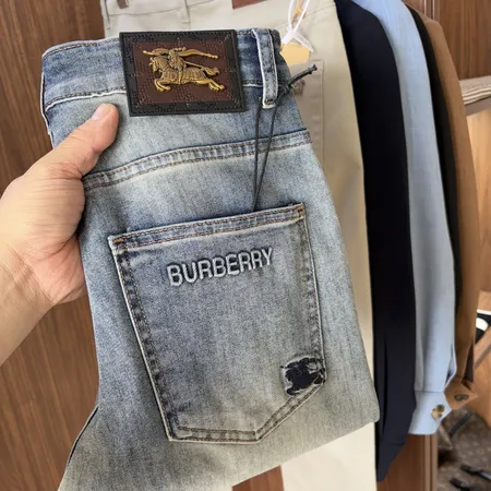 バーバリー ス ジーンズ