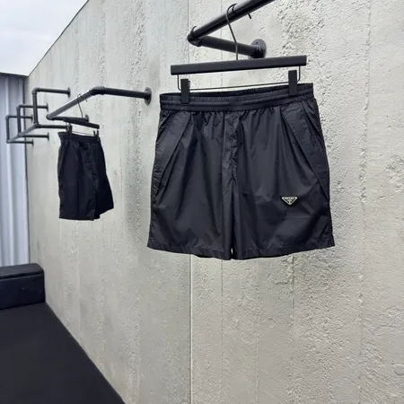 プラダ ショートパンツ