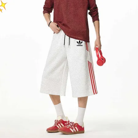 アディダス ショートパンツ