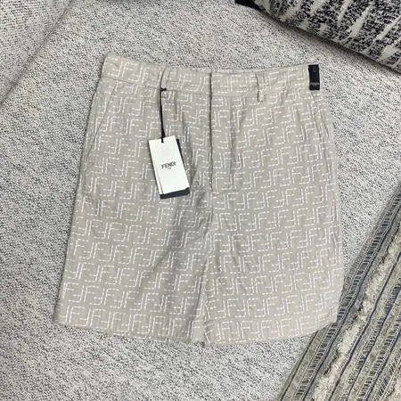 フェンディ ショートパンツ