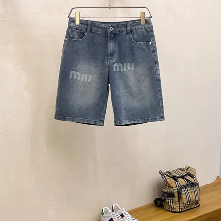 ステューシー ショートパンツ