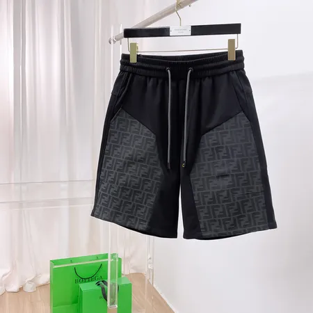 フェンディ ショートパンツ