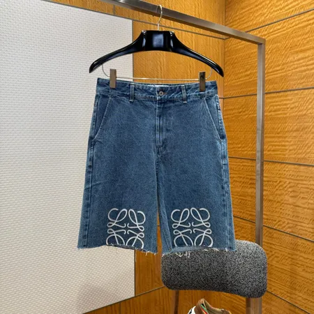 ロエベ ショートパンツ