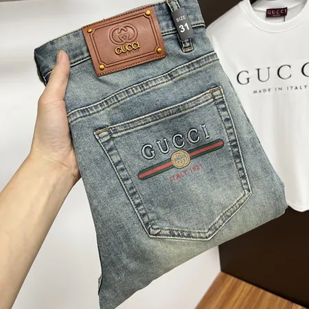 グッチ ジーンズ