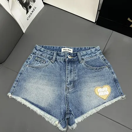 ミュウミュウ ショートパンツ