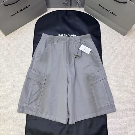 セリーヌ ショートパンツ