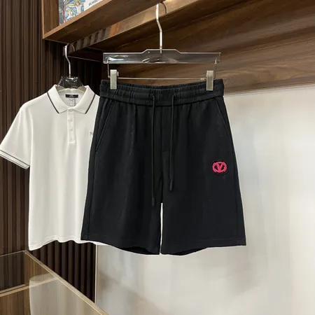 ヴァレンティノ ショートパンツ