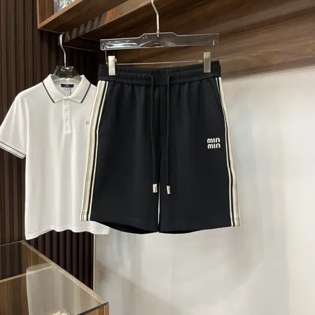 ミュウミュウ ショートパンツ