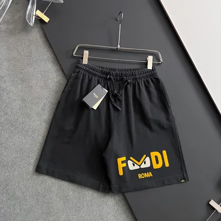 フェンディ ショートパンツ