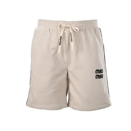 ミュウミュウ ショートパンツ