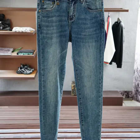 フェラガモ ジーンズ