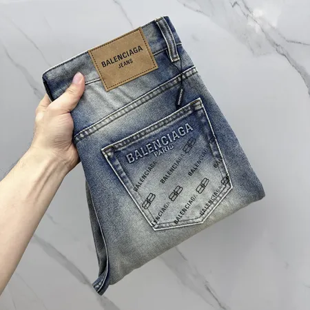 バレンシアガ ジーンズ